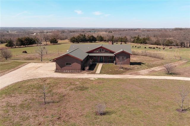 32846 Block Road, Paola, KS 66071