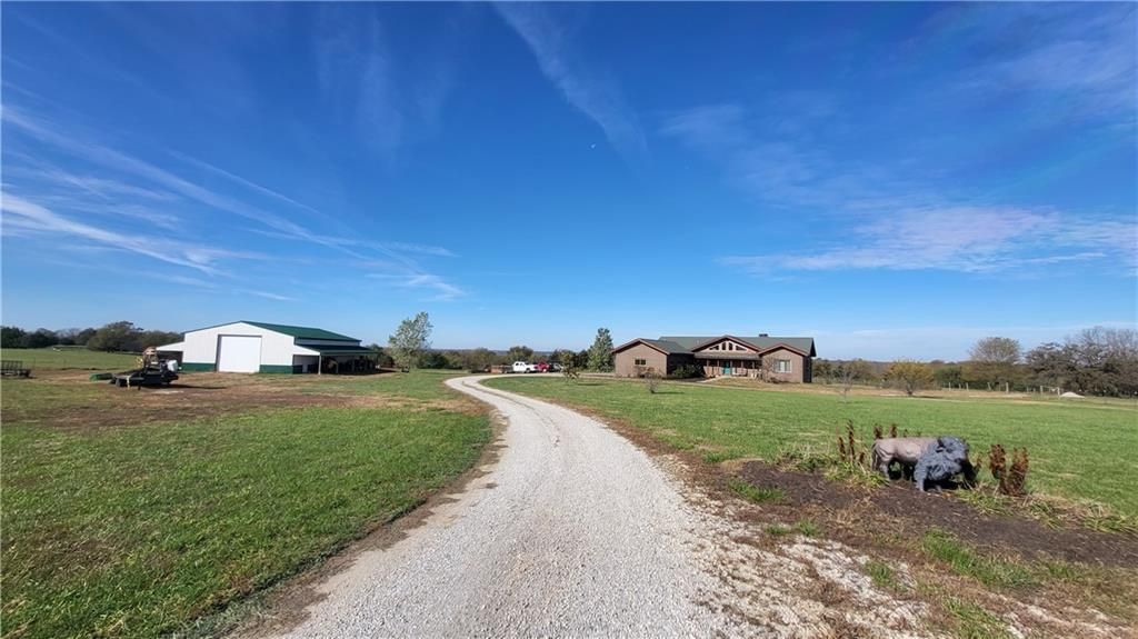 32846 Block Road, Paola, KS 66071
