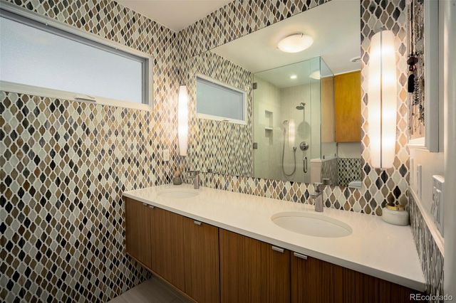 3977 S Jasmine Street, Denver, CO 80237