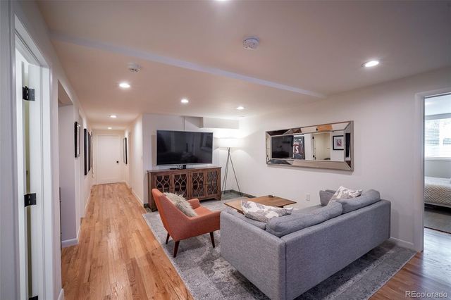 3977 S Jasmine Street, Denver, CO 80237