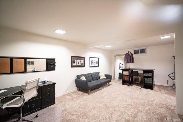 3977 S Jasmine Street, Denver, CO 80237