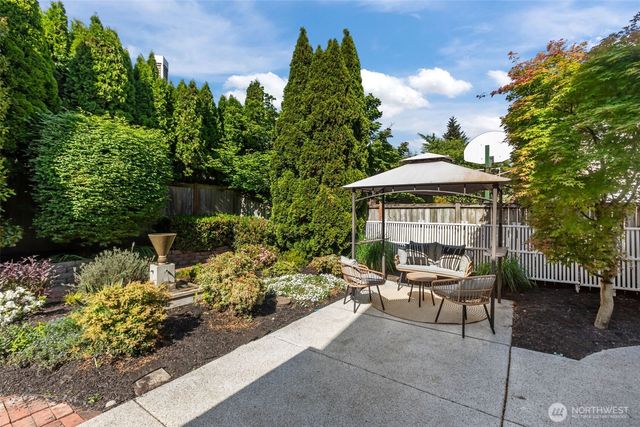 12470 NE 162nd Street, Woodinville, WA 98072