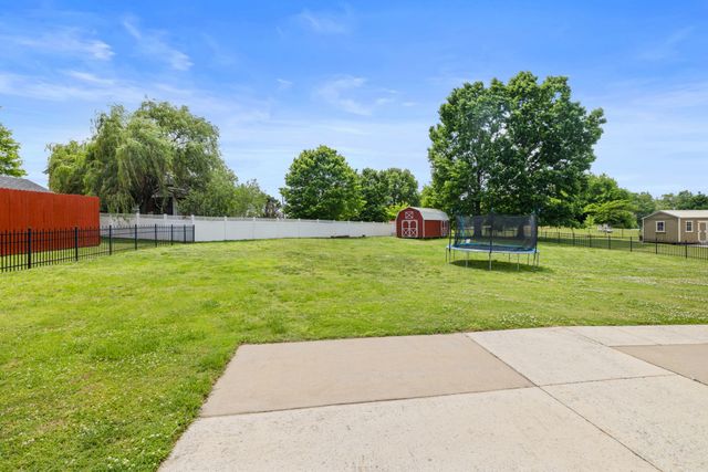 103 Canary Ln, Shelbyville, TN 37160