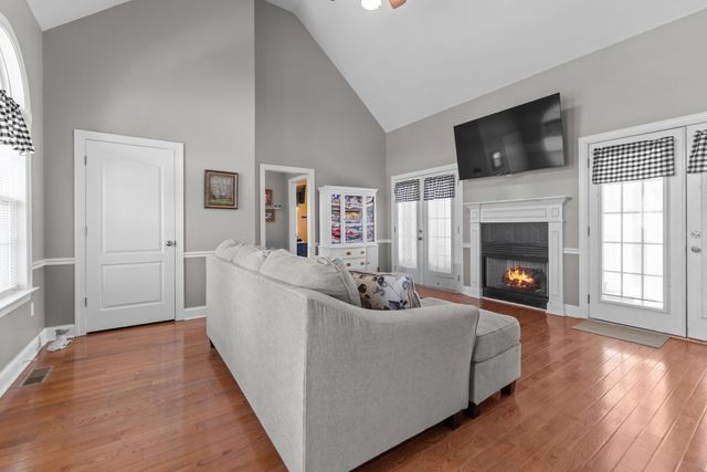 103 Canary Ln, Shelbyville, TN 37160