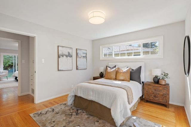 1527 Laurel Place, Menlo Park, CA 94025