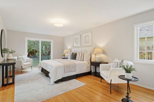 1527 Laurel Place, Menlo Park, CA 94025