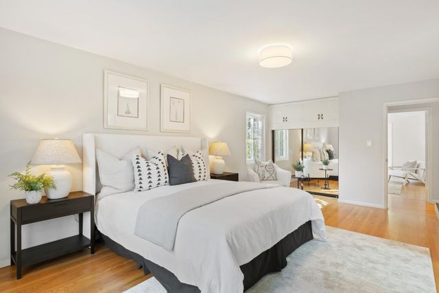 1527 Laurel Place, Menlo Park, CA 94025