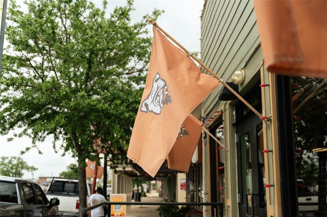 119 S Carroll Street, La Porte, TX 77571