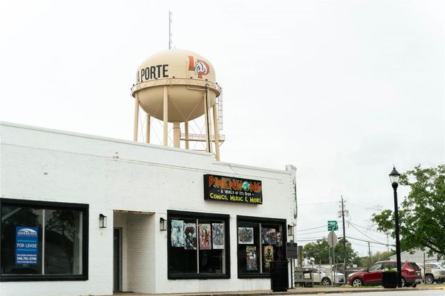 119 S Carroll Street, La Porte, TX 77571