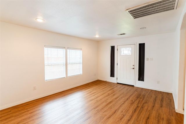 119 S Carroll Street, La Porte, TX 77571