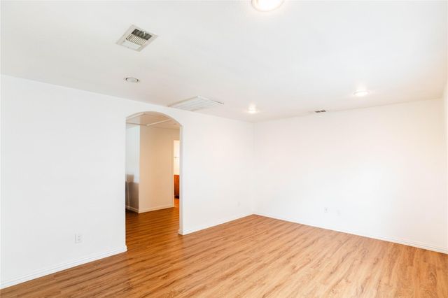 119 S Carroll Street, La Porte, TX 77571