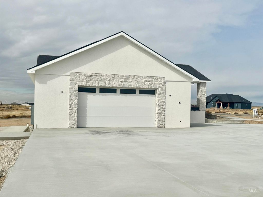 1951 E Bonanza Ct, Mountain Home, ID 83647 photo 11