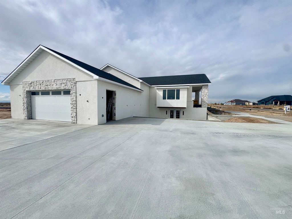 1951 E Bonanza Ct, Mountain Home, ID 83647 photo 12