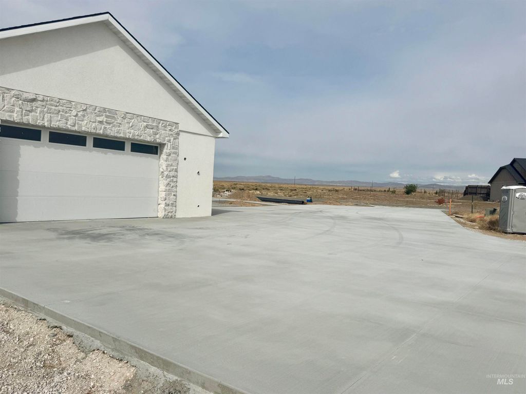 1951 E Bonanza Ct, Mountain Home, ID 83647 photo 13