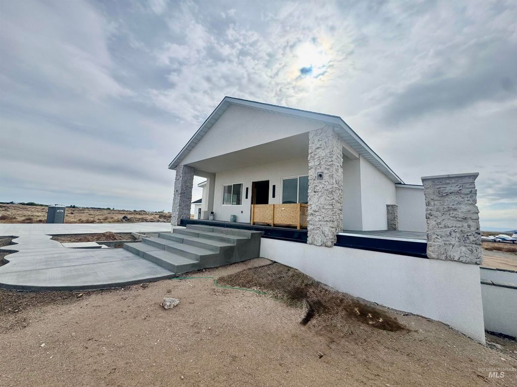 1951 E Bonanza Ct, Mountain Home, ID 83647 photo 3