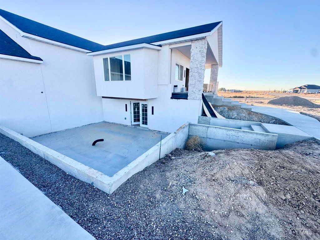 1951 E Bonanza Ct, Mountain Home, ID 83647 photo 8