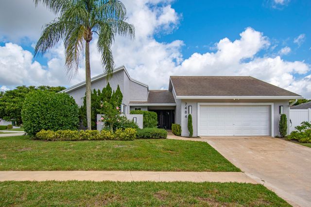 7484 Malibu Crescent, Boca Raton, FL 33433