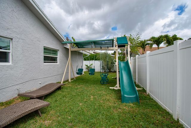 7484 Malibu Crescent, Boca Raton, FL 33433