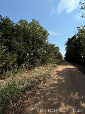 168 W Ranch Road, Calera, OK 74730