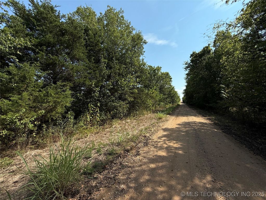 168 W Ranch Road, Calera, OK 74730