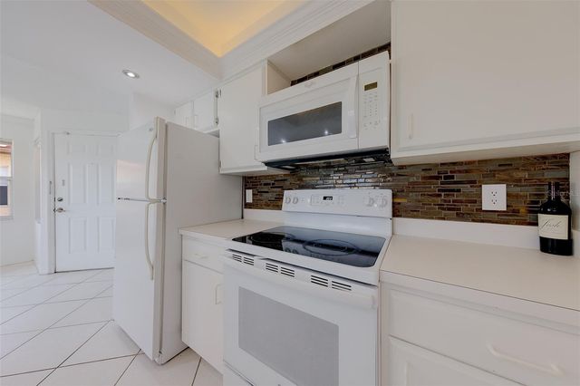 2400 FEATHER SOUND DRIVE 928, Clearwater, FL 33762