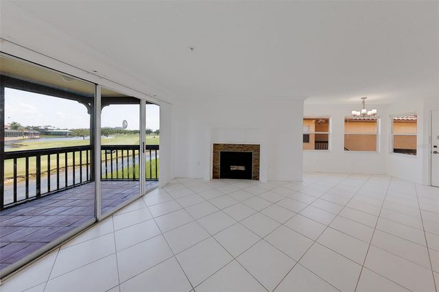 2400 FEATHER SOUND DRIVE 928, Clearwater, FL 33762