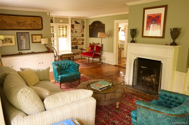 521 Barrett Hill Road, Mahopac, NY 10541