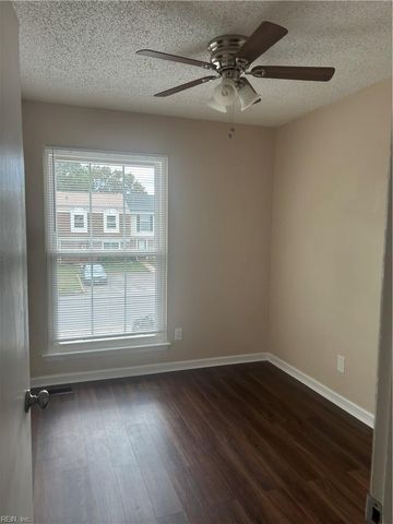 3712 Singing Wood TRL, Virginia Beach, VA 23452
