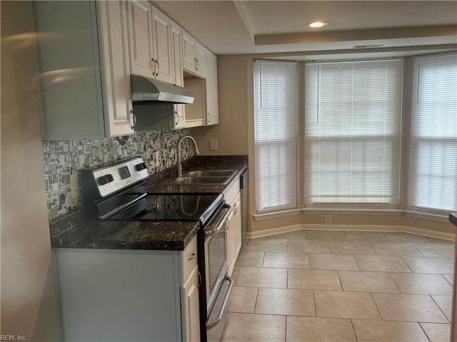 3712 Singing Wood TRL, Virginia Beach, VA 23452