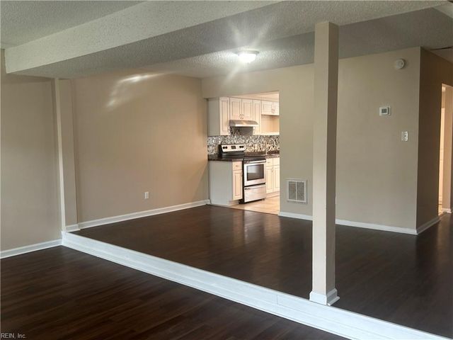 3712 Singing Wood TRL, Virginia Beach, VA 23452