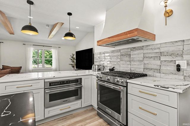 59789 Settlers Trail, Osceola, IN 46561