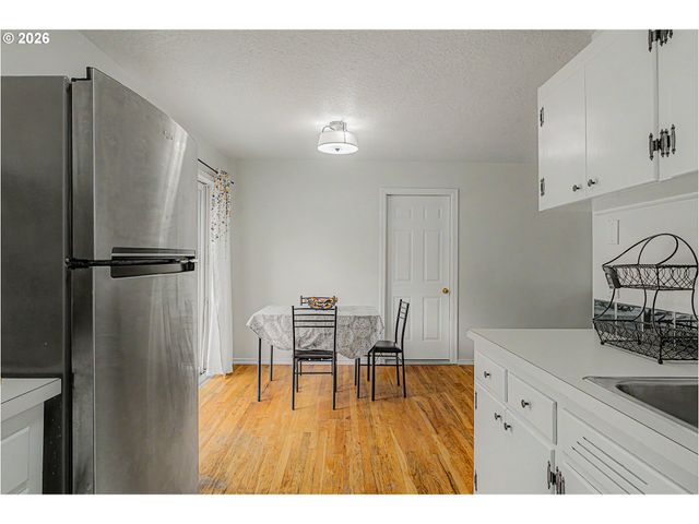 15540 Se HARRISON St, Portland, OR 97233
