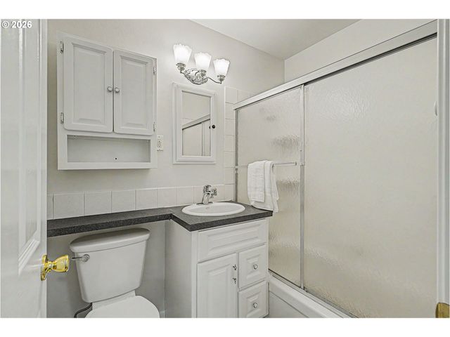15540 Se HARRISON St, Portland, OR 97233