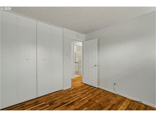15540 Se HARRISON St, Portland, OR 97233