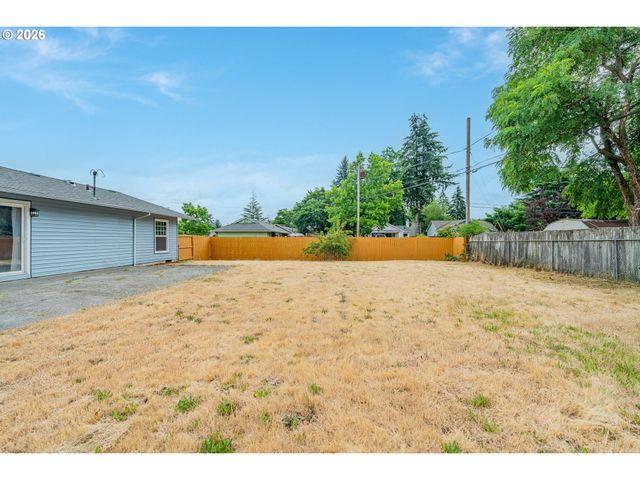 15540 Se HARRISON St, Portland, OR 97233