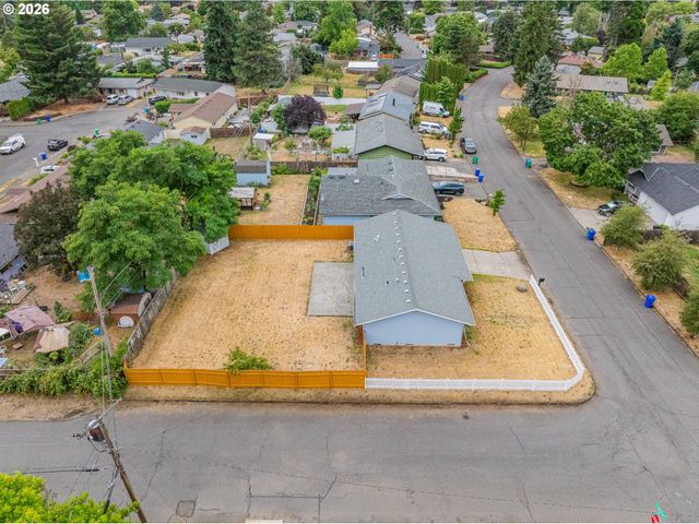 15540 Se HARRISON St, Portland, OR 97233