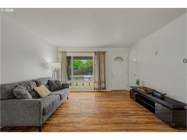 15540 Se HARRISON St, Portland, OR 97233