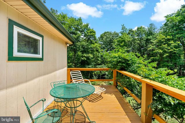 819 PACKING HOUSE RD, Berkeley Springs, WV 25411