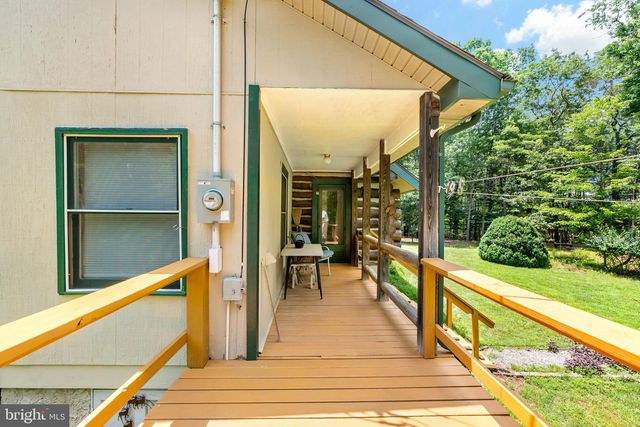 819 PACKING HOUSE RD, Berkeley Springs, WV 25411