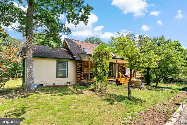 819 PACKING HOUSE RD, Berkeley Springs, WV 25411