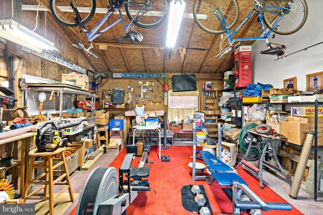 819 PACKING HOUSE RD, Berkeley Springs, WV 25411