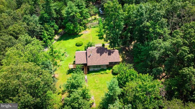 819 PACKING HOUSE RD, Berkeley Springs, WV 25411