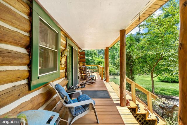 819 PACKING HOUSE RD, Berkeley Springs, WV 25411