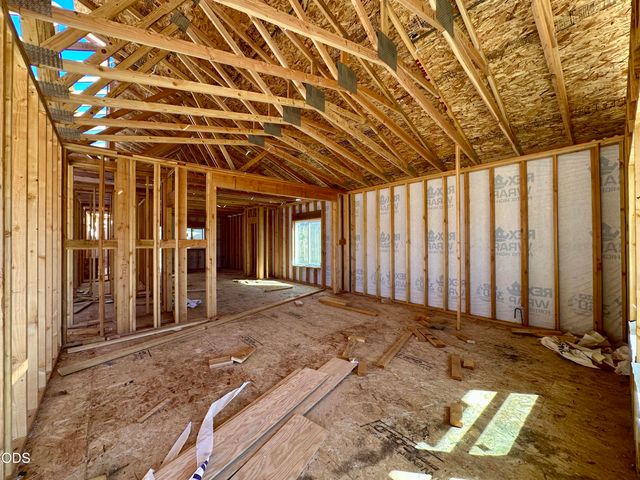 313 E Rapp Road, Talent, OR 97540