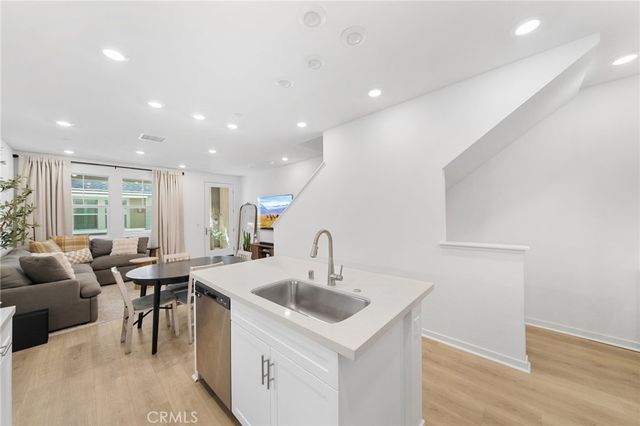16432 Whittier Boulevard 2, Whittier, CA 90603