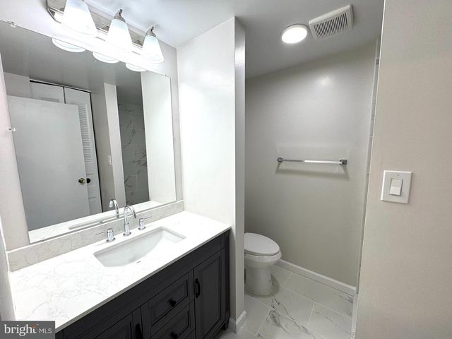 2903 MONTAUK CT, Falls Church, VA 22042