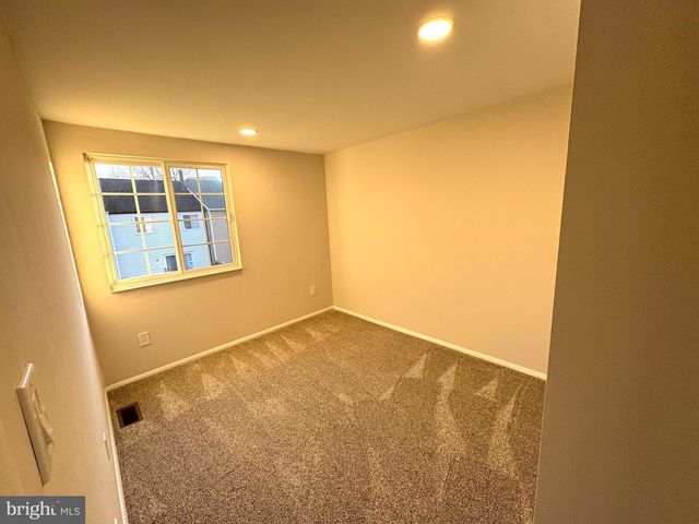 2903 MONTAUK CT, Falls Church, VA 22042