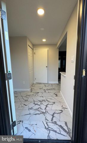 2903 MONTAUK CT, Falls Church, VA 22042