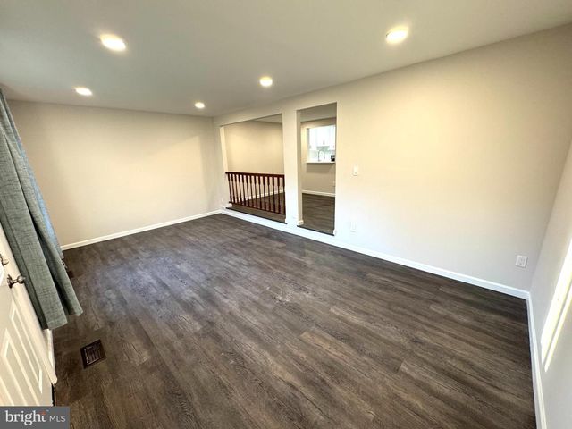 2903 MONTAUK CT, Falls Church, VA 22042