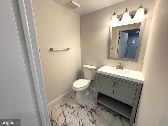 2903 MONTAUK CT, Falls Church, VA 22042